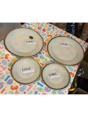 Set of 4 anchor hocking fire king golden anniversary plates